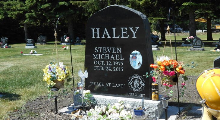 Choosing-A-Headstone-For-An-Infant-A-Comprehensive-Guide-1