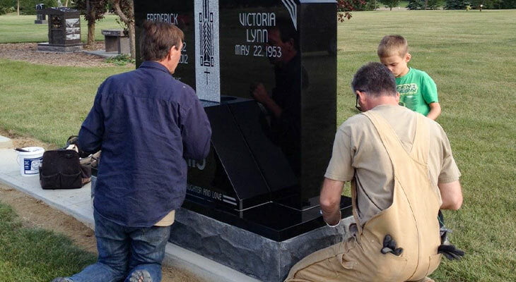 Advantages-Of-On-Site-Engraving-Over-Traditional-Methods